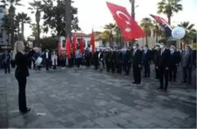 Atatürk, Kuşadası'nda törenle anıldı Atatürk, Kuşadası'nda törenle anıldı