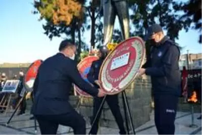 Ayvalık'ta Atatürk'ün 82. yıldönümü hüznü Ayvalık'ta Atatürk'ün 82. yıldönümü hüznü