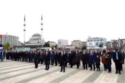 'Seni pırıl pırıl yaşatıyoruz Atam' 'Seni pırıl pırıl yaşatıyoruz Atam'