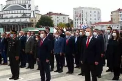 'Seni pırıl pırıl yaşatıyoruz Atam' 'Seni pırıl pırıl yaşatıyoruz Atam'