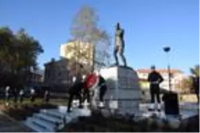 Büyük Önder Atatürk'ü anıyoruz Büyük Önder Atatürk'ü anıyoruz