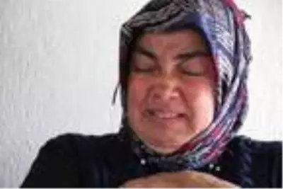 Öldürülen Gamze'nin acılı ailesi: Kanlı taytını çıkarıp makineye atmışlar, üstüne sigara içmişler Öldürülen Gamze'nin acılı ailesi: Kanlı taytını çıkarıp makineye atmışlar, üstüne sigara içmişler