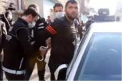 Son dakika haber! Gaziantep'te film sahnelerini aratmayan uyuşturucu operasyonu Son dakika haber! Gaziantep'te film sahnelerini aratmayan uyuşturucu operasyonu