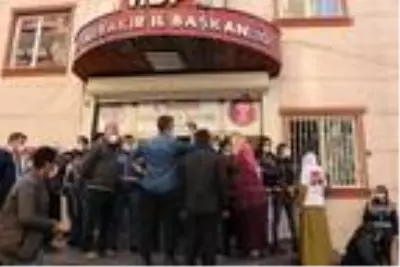 HDP önündeki eylemde 435'inci gün; aile sayısı 157 oldu