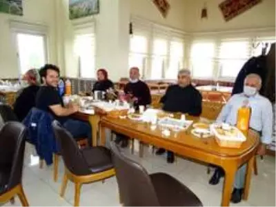 Hisarcık Belediyesi personeli yemekte buluştu Hisarcık Belediyesi personeli yemekte buluştu