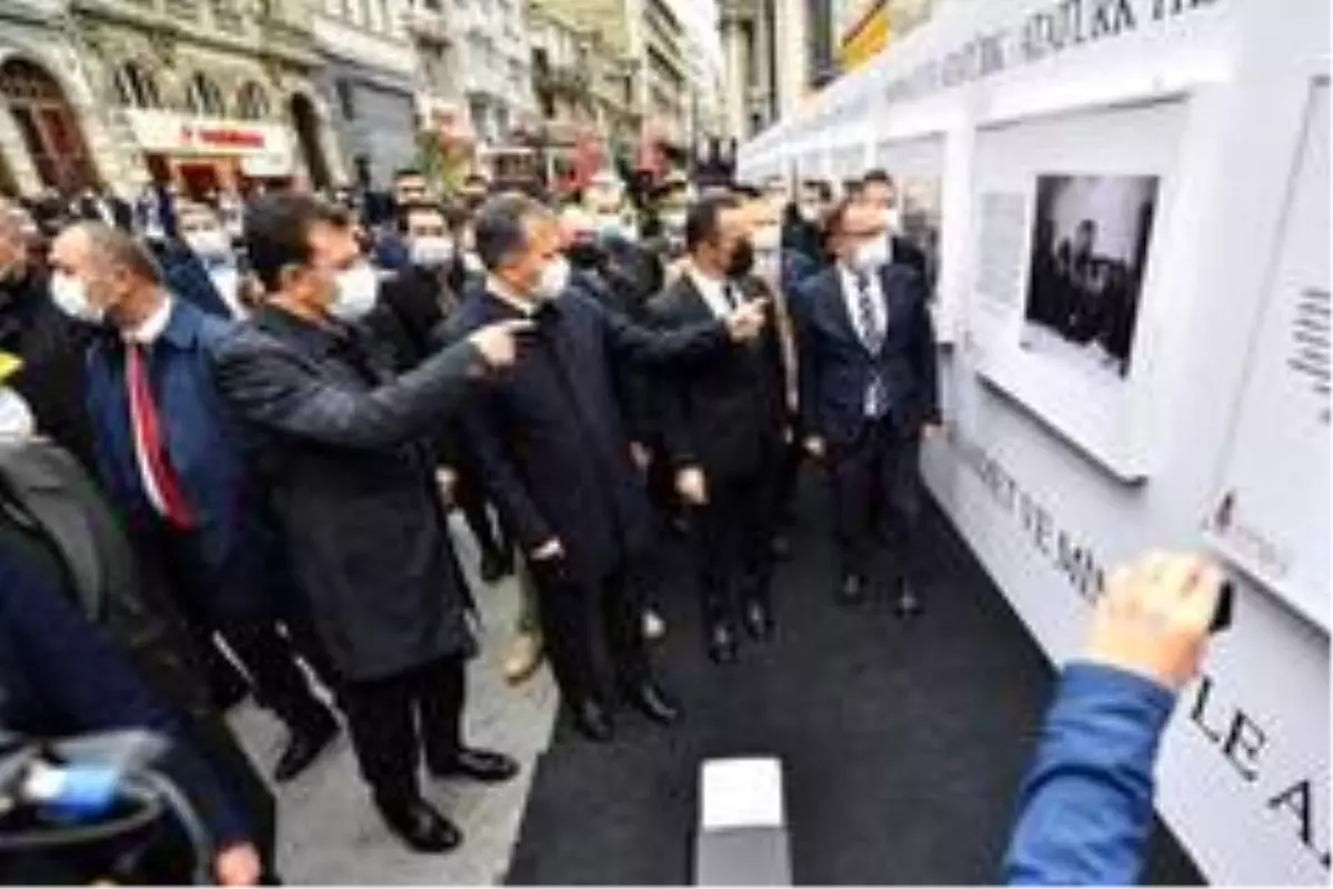İstiklal Caddesi'nde 'Atatürk'e Saygı / Dünyanın Gözünden Atatürk Sergisi'