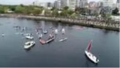 Kadıköy'de 10 Kasım'da 'Ata'ya saygı zinciri' oluşturuldu Kadıköy'de 10 Kasım'da 'Ata'ya saygı zinciri' oluşturuldu