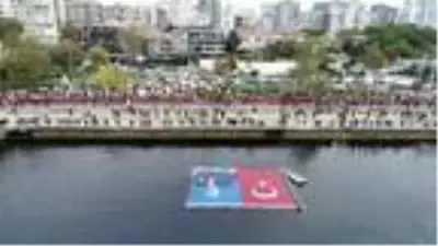 Kadıköy'de 10 Kasım'da 'Ata'ya saygı zinciri' oluşturuldu Kadıköy'de 10 Kasım'da 'Ata'ya saygı zinciri' oluşturuldu