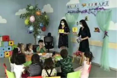 Masal terapisi ile çocukların iç dünyasına ulaşılıyor
