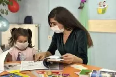 Masal terapisi ile çocukların iç dünyasına ulaşılıyor