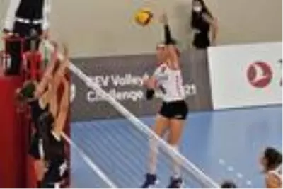 2021 CEV Challenge Kupası: Türk Hava Yolları: 3 - OK Kastela: 0