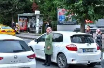 Pandemiyle mücadele eden sağlık çalışanları Ata'sını unutmadı