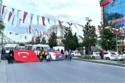 Pandemiyle mücadele eden sağlık çalışanları Ata'sını unutmadı