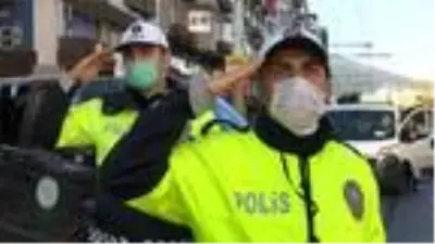 Saygı duruşunda gözyaşlarını tutamadı Saygı duruşunda gözyaşlarını tutamadı