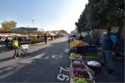 Selçuk Belediyesi semt pazar alanlarındaki trafik sorununu çözüyor
