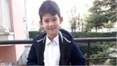 Şırınga çikolatadan ölen minik Mert, suçlu bulundu! Babası çıkan karara isyan etti Şırınga çikolatadan ölen minik Mert, suçlu bulundu! Babası çıkan karara isyan etti