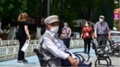 Son Dakika: İstanbul'da 65 yaş üstüne belirlenen zaman diliminde sokağa çıkma kısıtlaması geldi Son Dakika: İstanbul'da 65 yaş üstüne belirlenen zaman diliminde sokağa çıkma kısıtlaması geldi