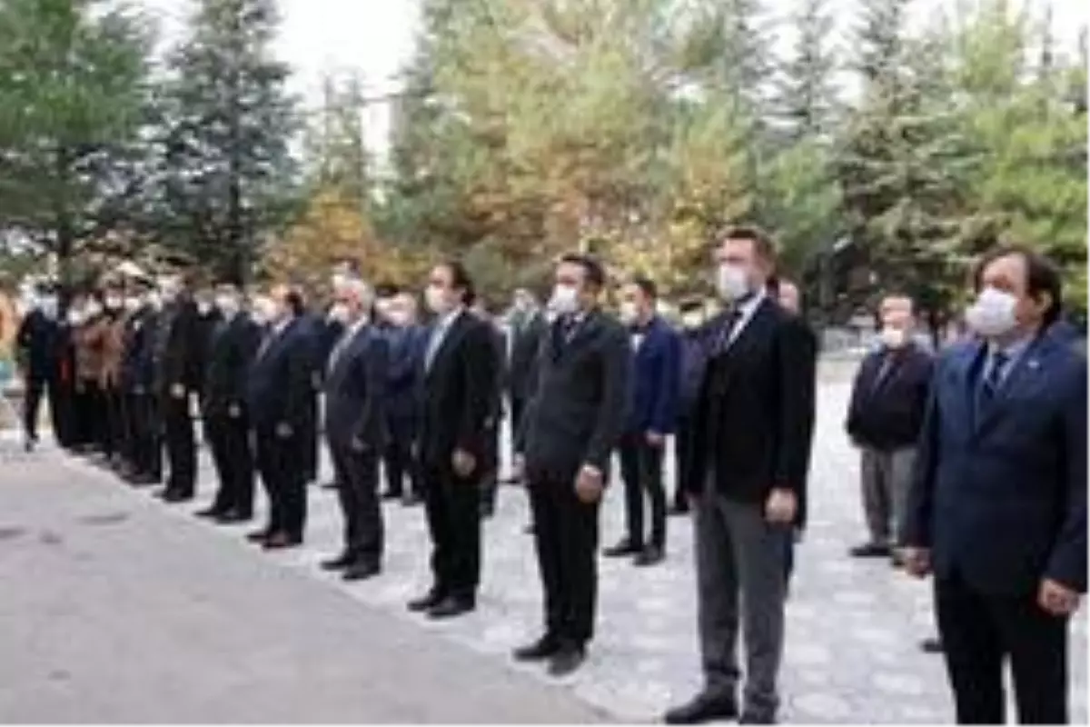 Büyük Önder Atatürk'ü Anıyoruz