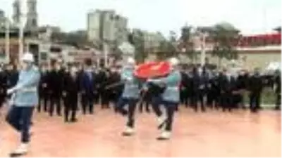 Taksim Cumhuriyet Anıtı'nda Atatürk'ü anma töreni Taksim Cumhuriyet Anıtı'nda Atatürk'ü anma töreni