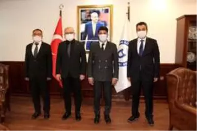 Adu Den Soke Ye Anlamli Jest Izmir