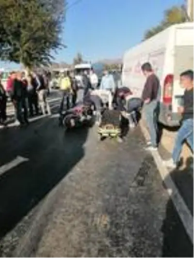 Aydın'da trafik kazası: 1'i ağır 2 yaralı Aydın'da trafik kazası: 1'i ağır 2 yaralı