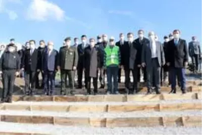 Balıkesir'de 10 bin fidan toprakla buluştu Balıkesir'de 10 bin fidan toprakla buluştu