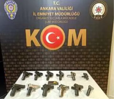 - Başkent'te arkadaşlık sitesinden tanıştığı şahısları gasp eden kişi tutuklandı - Başkent'te arkadaşlık sitesinden tanıştığı şahısları gasp eden kişi tutuklandı