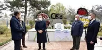 Sivrihisar: Son dakika haberi! Behiç Erkin ölümünün 59. yıldönümünde kabri başında anıldı Sivrihisar: Son dakika haberi! Behiç Erkin ölümünün 59. yıldönümünde kabri başında anıldı