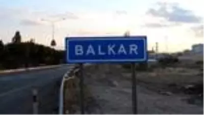 Bir belde Kovid-19 tedbirleri kapsamında karantinaya alındı Bir belde Kovid-19 tedbirleri kapsamında karantinaya alındı