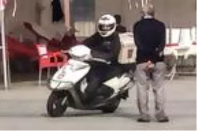 Çağlayan Meydanı'nda motosiklet işgaline vatandaşlardan tepki Çağlayan Meydanı'nda motosiklet işgaline vatandaşlardan tepki