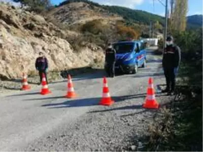 Çanakkale'de bir köy karantinaya alındı Çanakkale'de bir köy karantinaya alındı