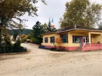 Çınarık köyünde cami ve kahvehaneler kapatıldı