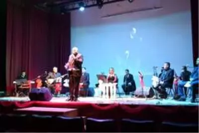 Fethiye'de Atatürk'ün sevdiği şarkılar seslendirildi Fethiye'de Atatürk'ün sevdiği şarkılar seslendirildi