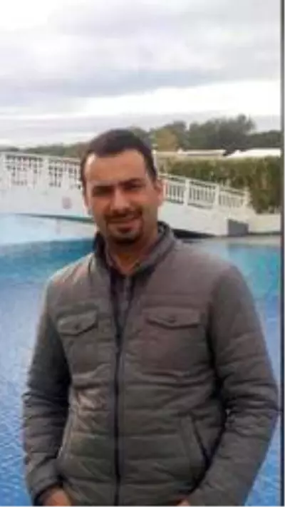 Heyelanda otomobilinin üzerine kaya düşen ilaç mümessili, öldü Heyelanda otomobilinin üzerine kaya düşen ilaç mümessili, öldü