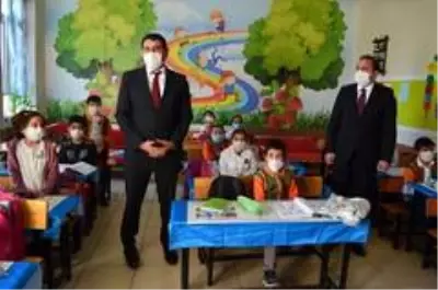 Hüyüklü çocuklara kıyafet yardımı Hüyüklü çocuklara kıyafet yardımı