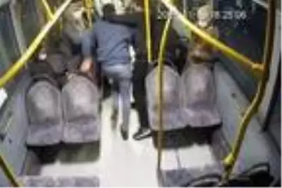 Otobüste kadınlara bakarak kendisini tatmin etti, 'İki taraflı zannettim' dedi (3) Otobüste kadınlara bakarak kendisini tatmin etti, 'İki taraflı zannettim' dedi (3)