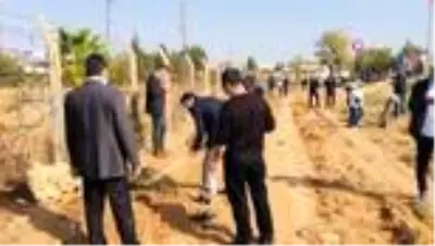 Roketlerin düştüğü topraklar fidanla buluştu Roketlerin düştüğü topraklar fidanla buluştu