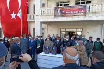 Şehit Kaymakam Safitürk görev yaptığı Derik ilçesinde anıldı Şehit Kaymakam Safitürk görev yaptığı Derik ilçesinde anıldı