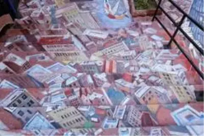 Beyoğlu'nda merdivenler sanata dönüştü