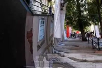 Beyoğlu'nda merdivenler sanata dönüştü