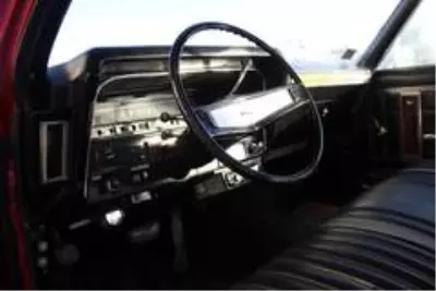 Klasik araba tutkunun 1970 model aracına talep büyük: Villasını takas eden var