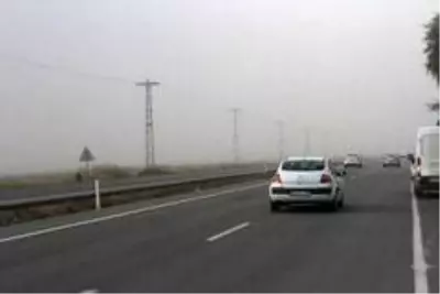 Eskişehir'deki yoğun sis zor anlar yaşattı Eskişehir'deki yoğun sis zor anlar yaşattı