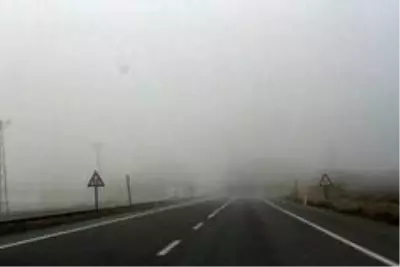 Eskişehir'deki yoğun sis zor anlar yaşattı Eskişehir'deki yoğun sis zor anlar yaşattı