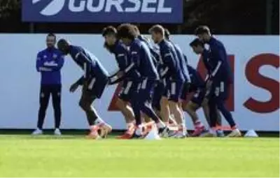 Fenerbahçe, Gençlerbirliği hazırlıklarını sürdürdü