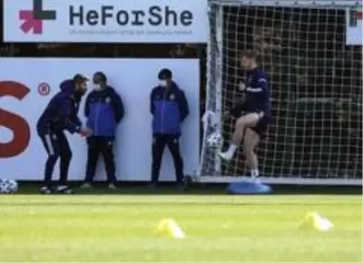 Fenerbahçe, Gençlerbirliği hazırlıklarını sürdürdü
