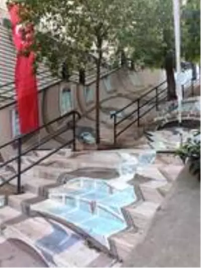 Beyoğlu'nda merdivenler sanata dönüştü