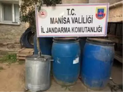 Manisa'da 4 bin 777 litre sahte içki ele geçirildi Manisa'da 4 bin 777 litre sahte içki ele geçirildi