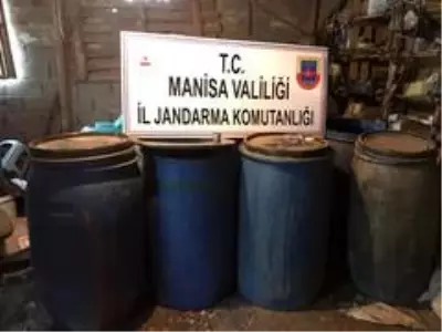 Manisa'da 4 bin 777 litre sahte içki ele geçirildi Manisa'da 4 bin 777 litre sahte içki ele geçirildi