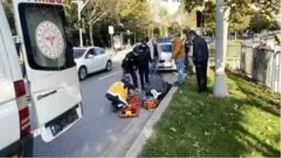 Otomobilin çarptığı kadının üzerine montunu örttü Otomobilin çarptığı kadının üzerine montunu örttü