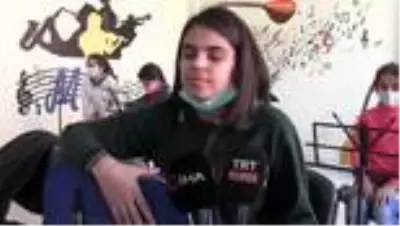 Şırnak'ta öğrenciler sanatla buluşuyor Şırnak'ta öğrenciler sanatla buluşuyor